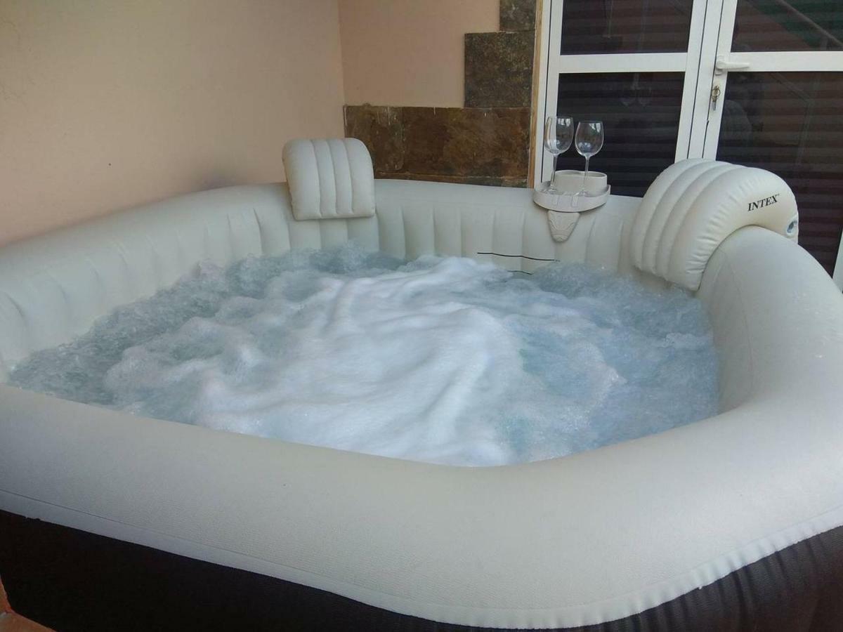 Habitación en casa particular La Cabaña Con Jacuzzi Las Palmas de Gran Canaria